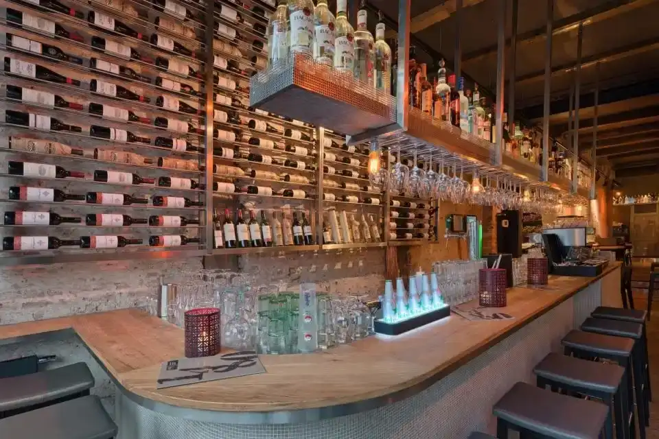 Bar en inrichting van Foodbar 1480 in Alkmaar